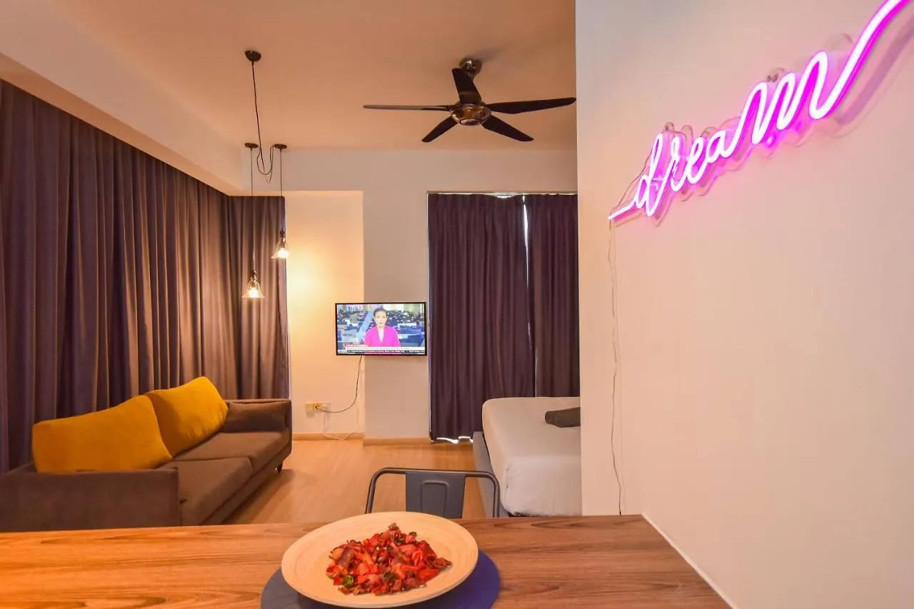 Cube 8Teens By Nest Home Johor Bahru 0*,  Malásia
