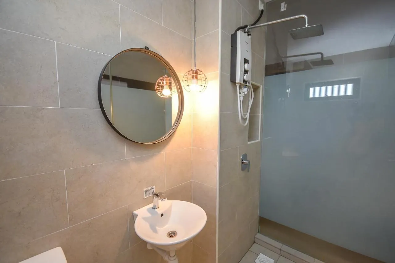 Cube 8Teens By Nest Home Johor Bahru Malásia